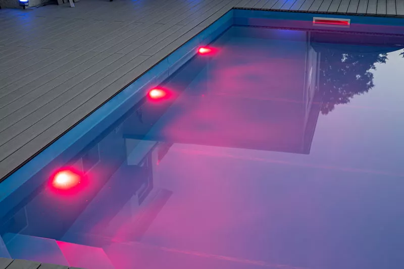 RGB Poolbeleuchtung