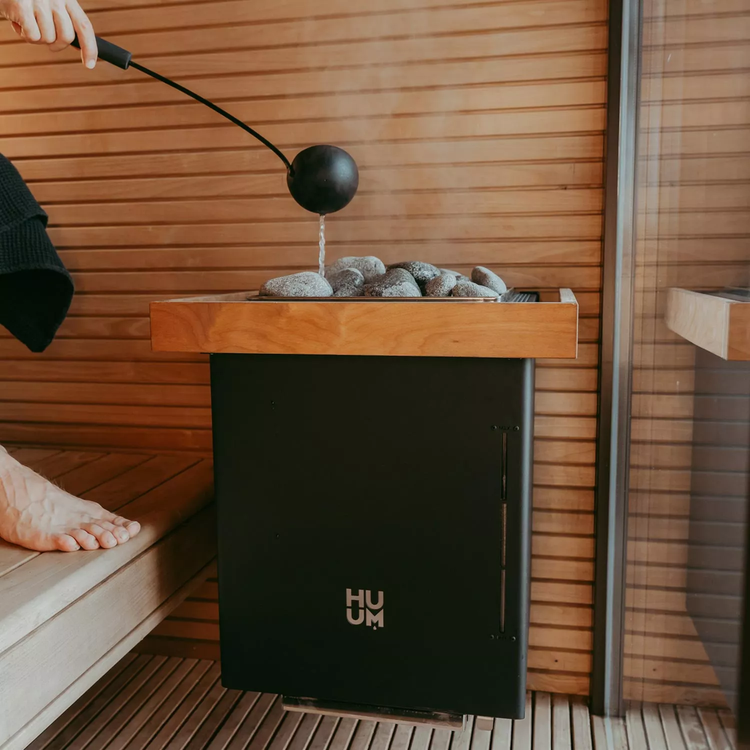 HUUM Core Wall Holzreling