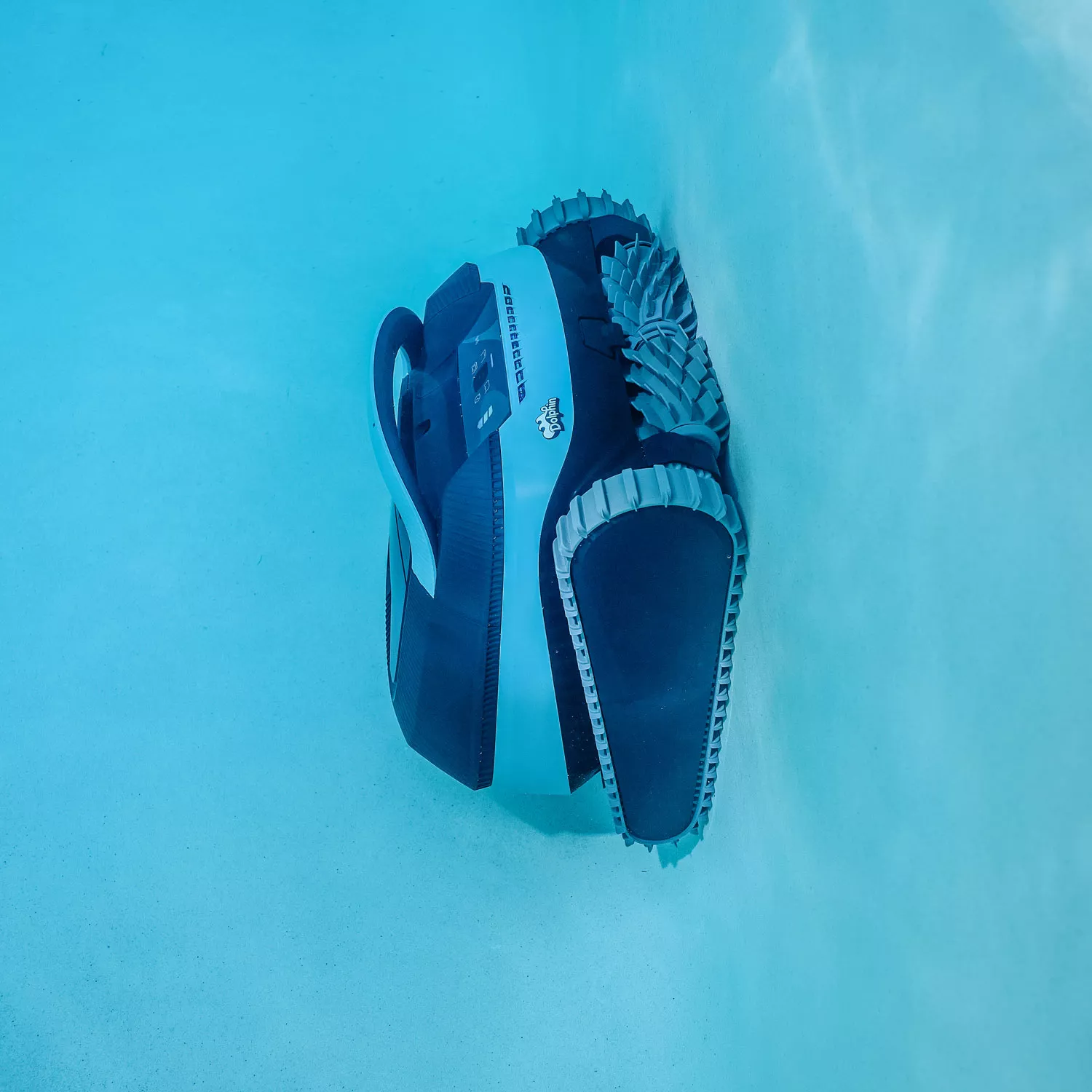 akku-poolroboter-dolphin-eon-120d-life-wand Poolroboter Dolphin EON 120d