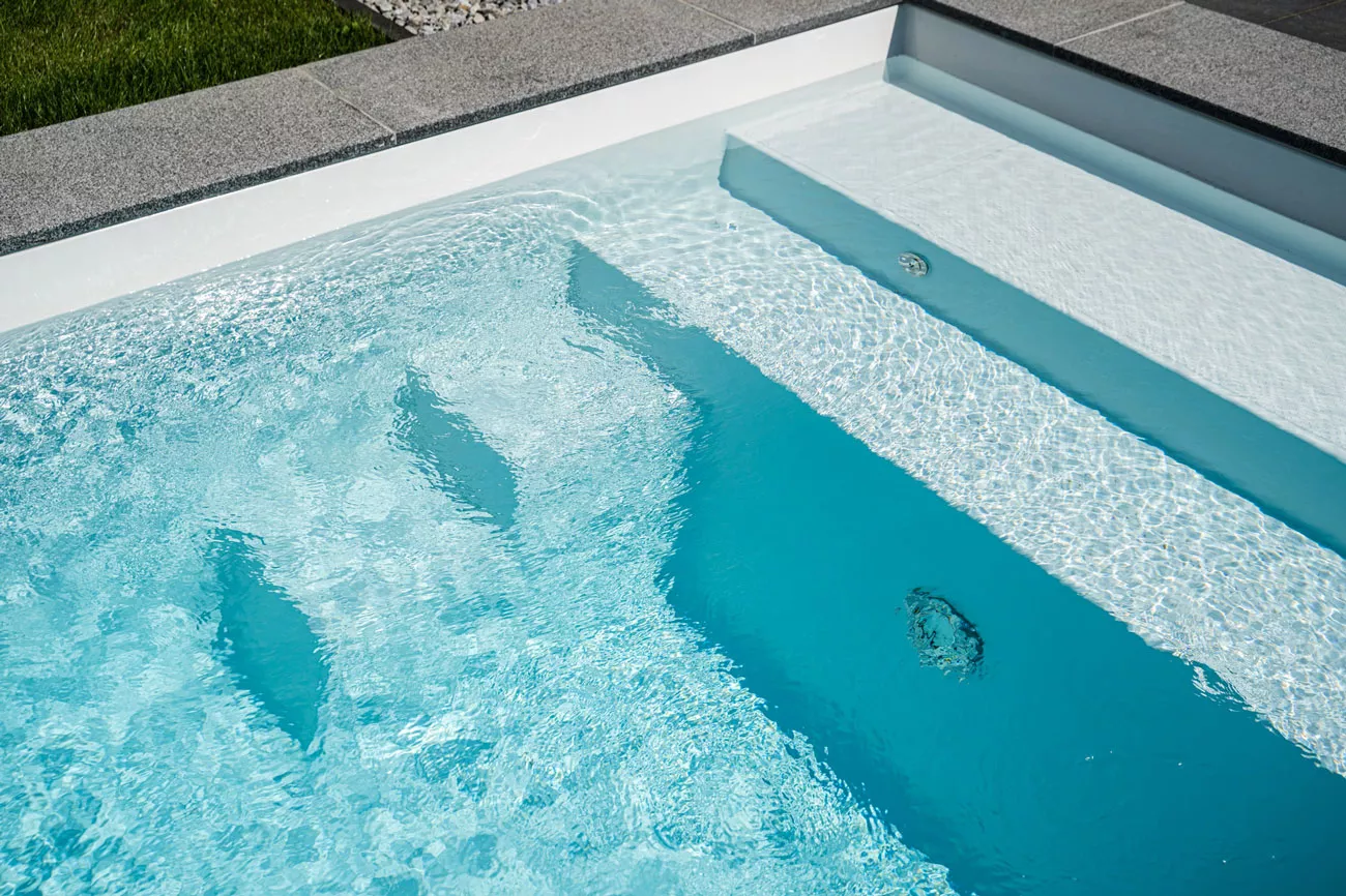 Der Unterschied zwischen den Poolwasserpflege Methoden