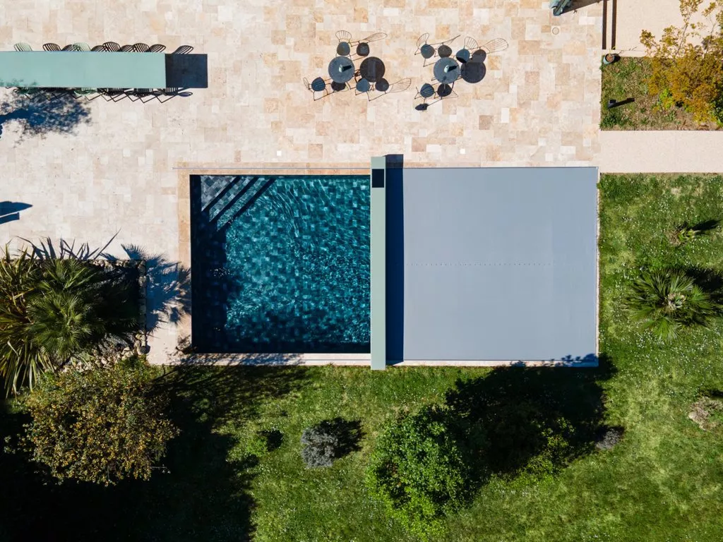 Coverseal elektrische Poolabdeckung - Tiefschwarz - 500 cm x 300 cm - ohne Montage