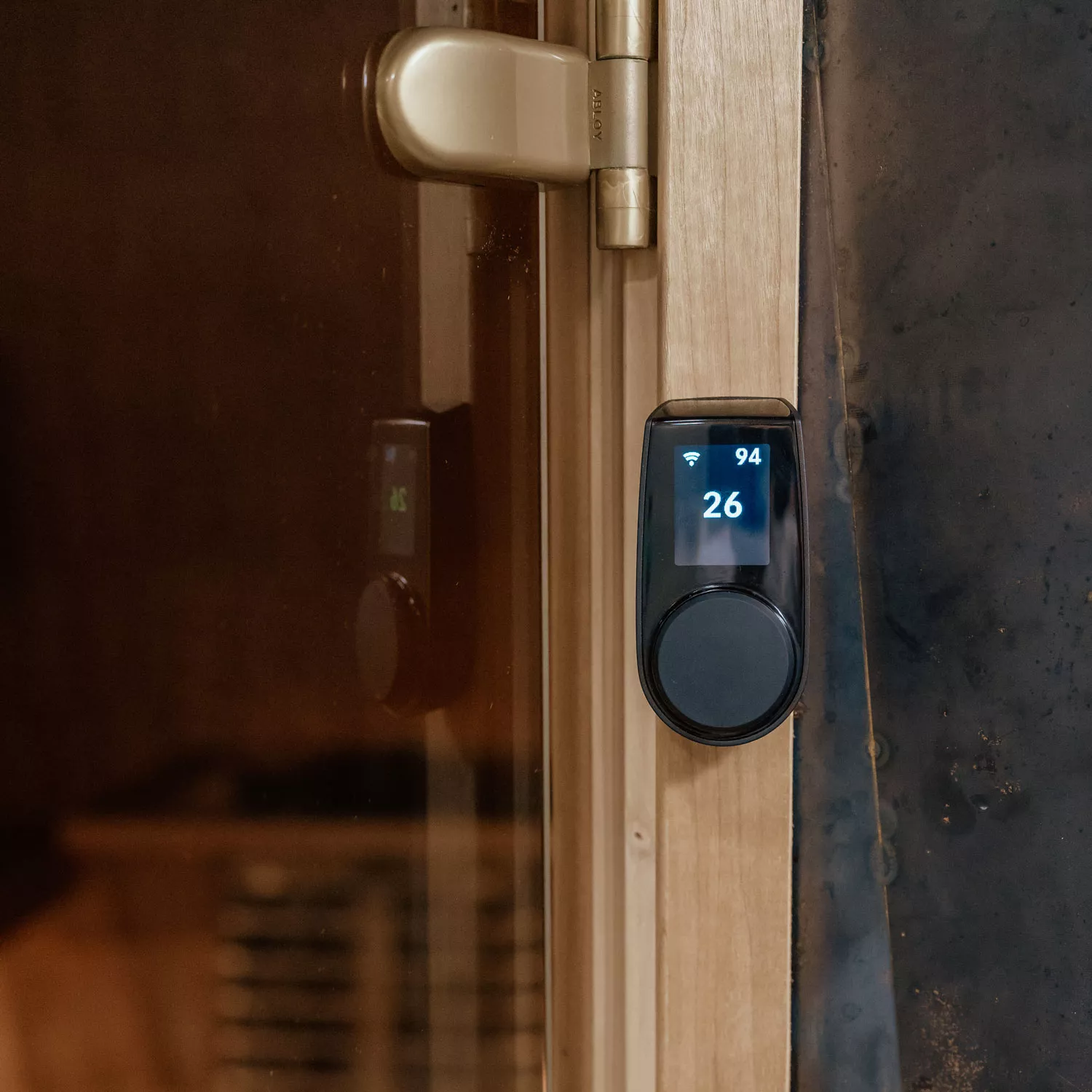 huum-uku-saunasteuerung-wifi-classic-black-schaltkasten-bedienung-frontal HUUM Uku 4.1 Saunasteuerung WiFi - Classic Black